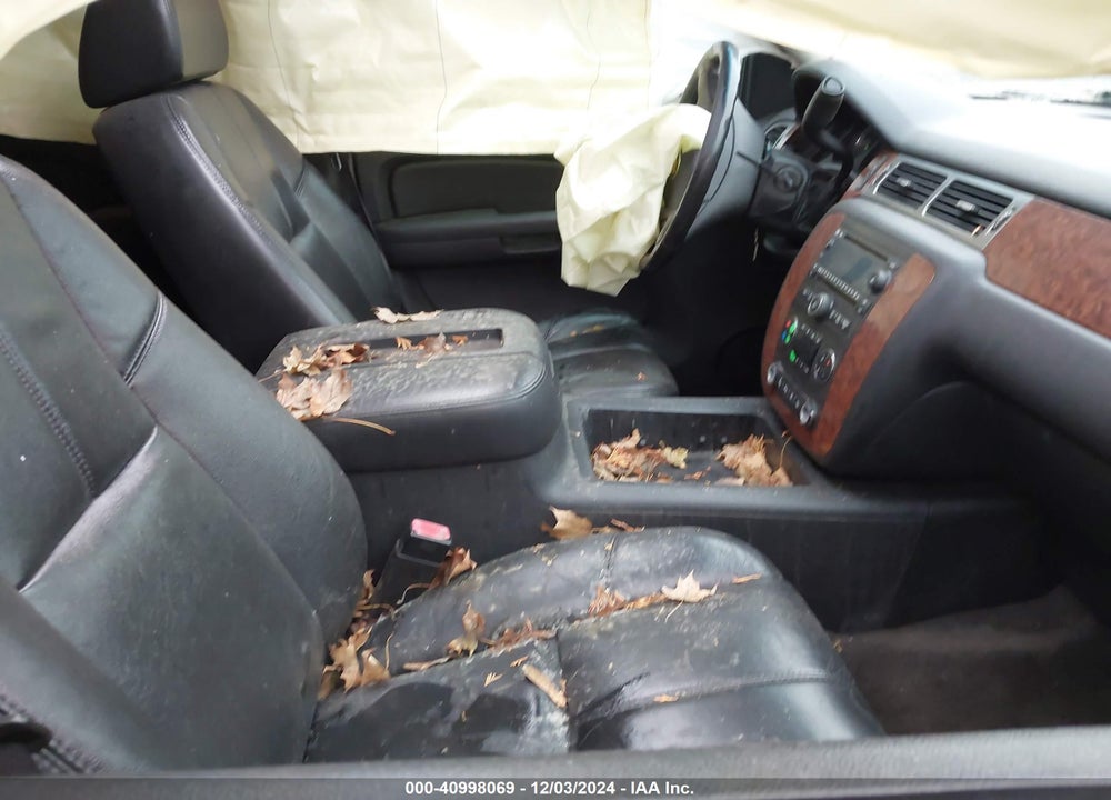2007 CHEVROLET TAHOE LT VIN: 1GNFK13037J390979