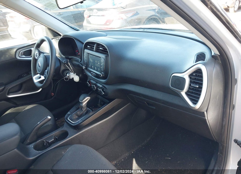 2021 KIA SOUL VIN: KNDJ23AU1M7737142