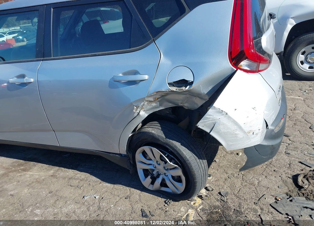 2021 KIA SOUL VIN: KNDJ23AU1M7737142