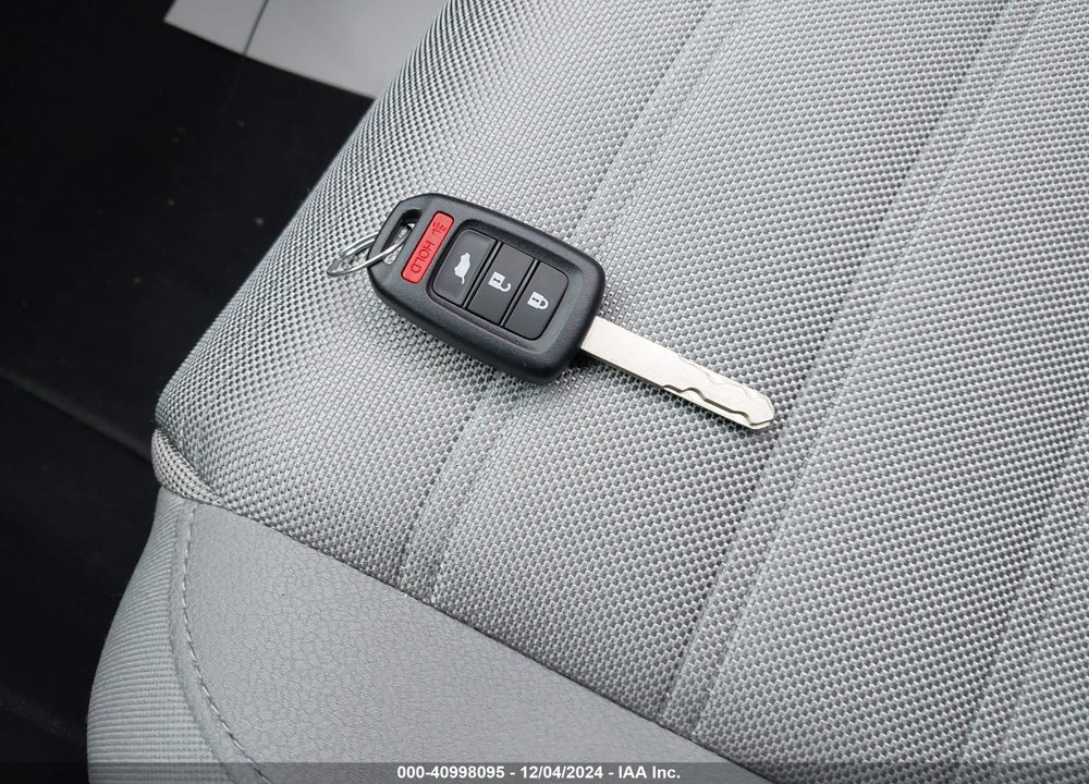 2017 HONDA CR-V LX VIN: 2HKRW6H37HH222086