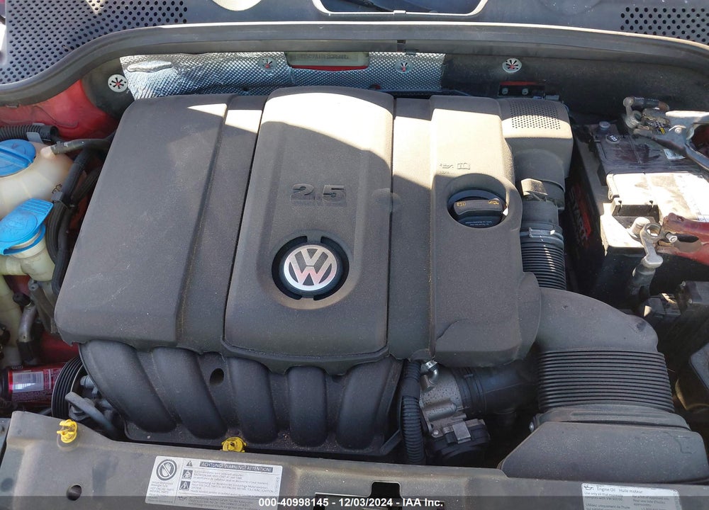 2014 VOLKSWAGEN BEETLE 2.5L VIN: 3VW5P7AT8EM805605