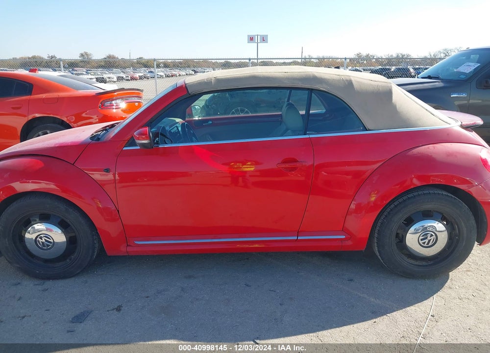 2014 VOLKSWAGEN BEETLE 2.5L VIN: 3VW5P7AT8EM805605