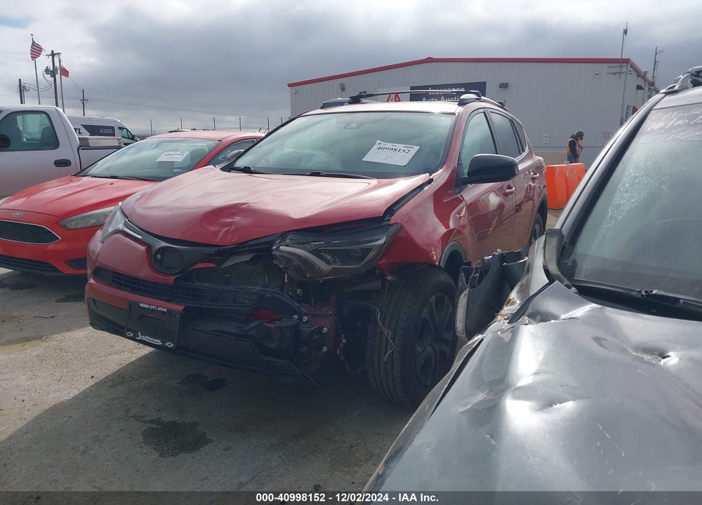 2017 TOYOTA RAV4 LE VIN: 2T3BFREV3HW658581
