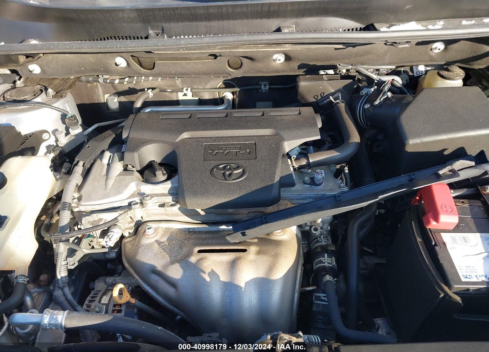 2018 TOYOTA RAV4 XLE VIN: 2T3RFREV3JW732215
