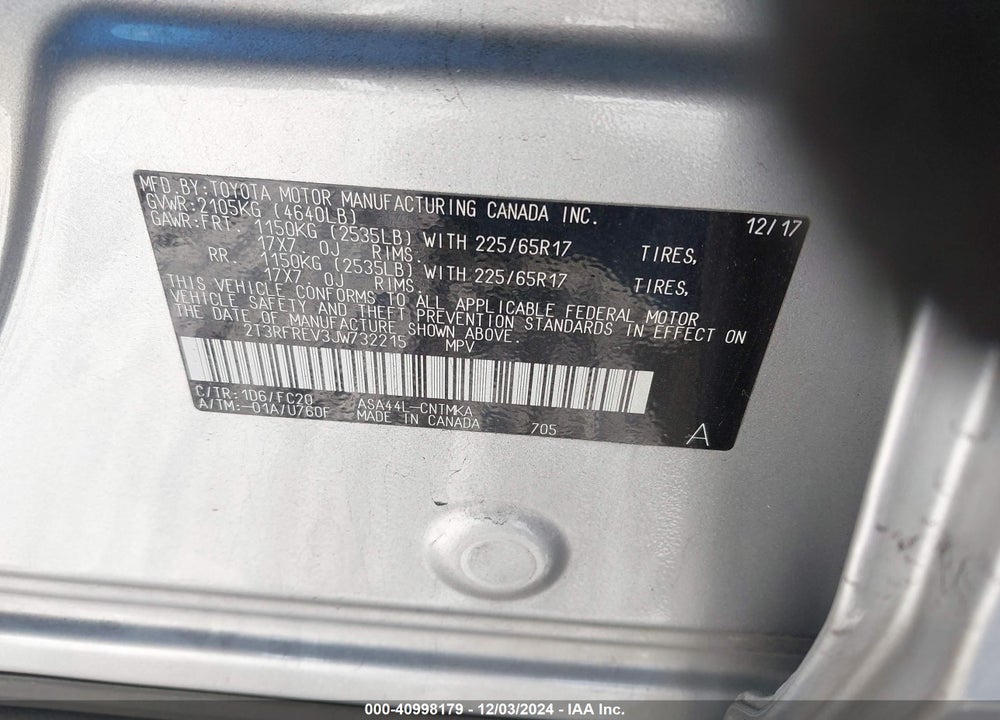 2018 TOYOTA RAV4 XLE VIN: 2T3RFREV3JW732215