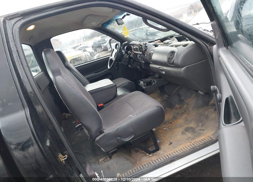 2001 DODGE RAM 1500 VIN: 1B7HC16X31S255820