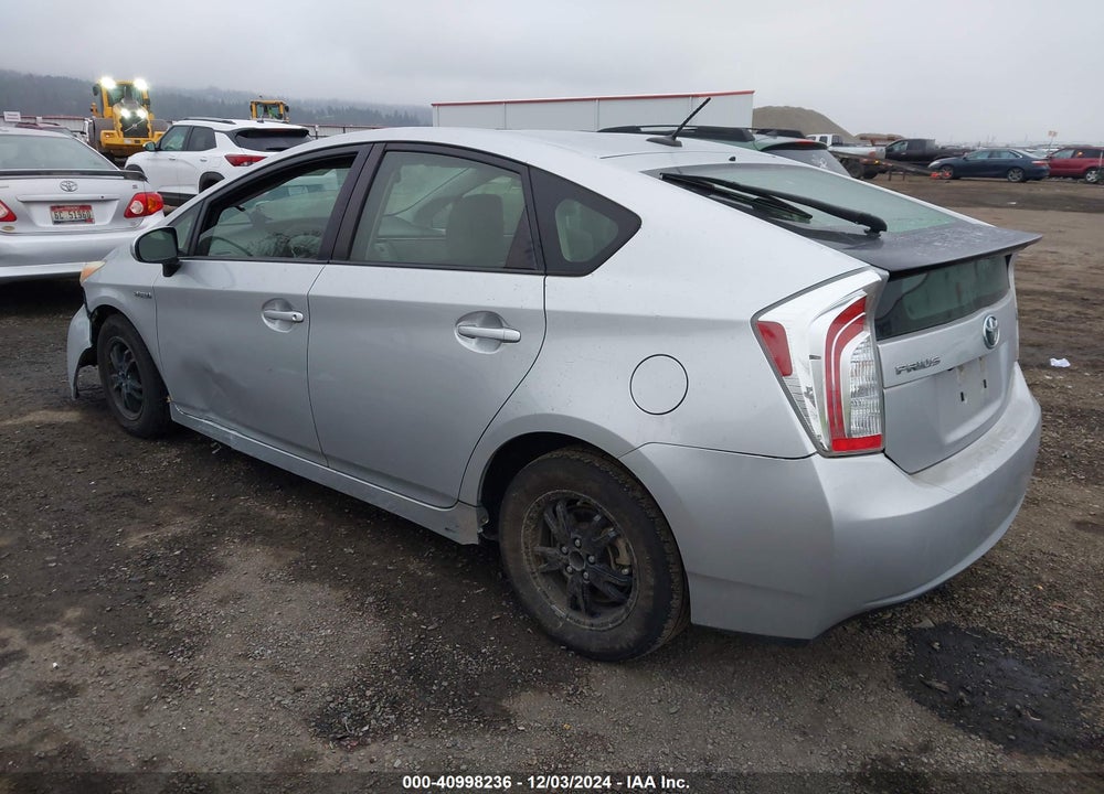 2013 TOYOTA PRIUS THREE VIN: JTDKN3DU2D5544520