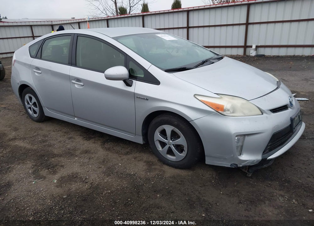 2013 TOYOTA PRIUS THREE VIN: JTDKN3DU2D5544520
