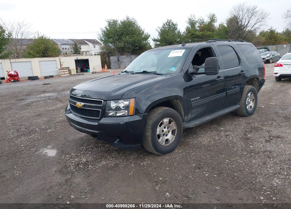 2013 CHEVROLET TAHOE LS VIN: 1GNSKAE09DR276025
