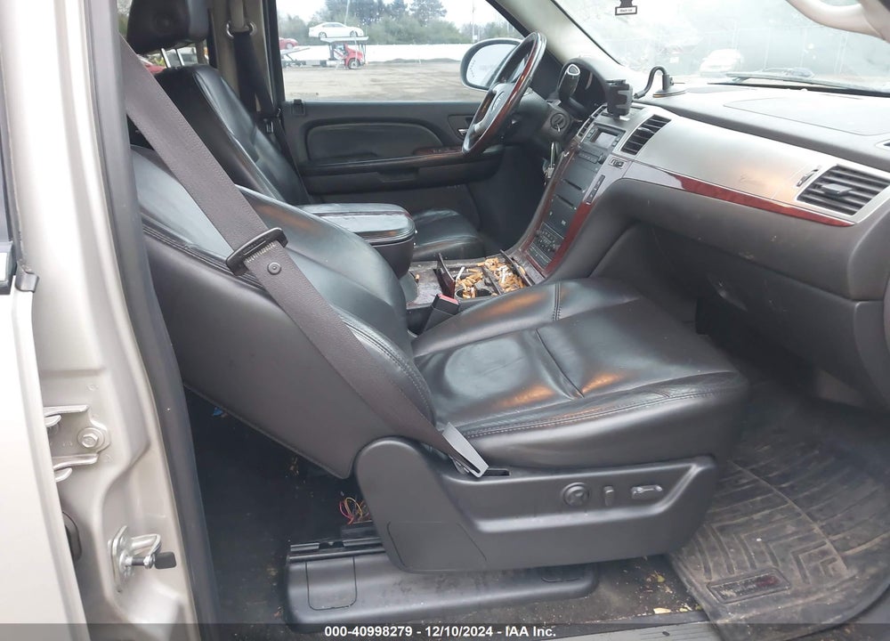 2007 CADILLAC ESCALADE STANDARD VIN: 1GYFK63867R235107