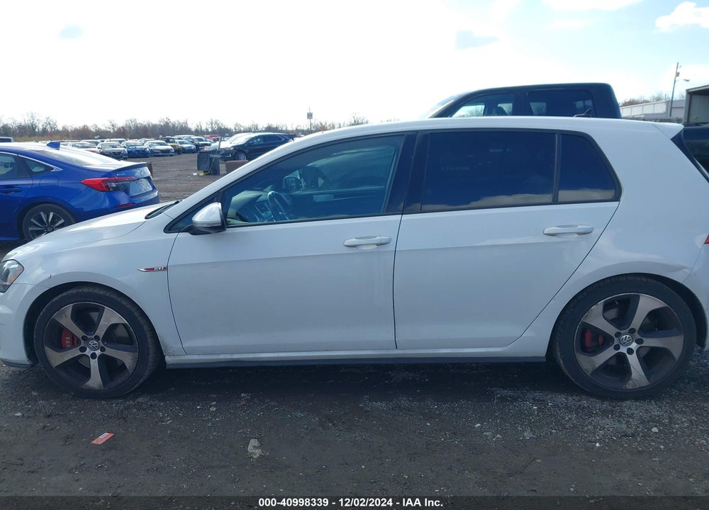 2016 VOLKSWAGEN GOLF GTI SE W/PERFORMANCE PACKAGE 4-DOOR VIN: 3VW547AUXGM049800
