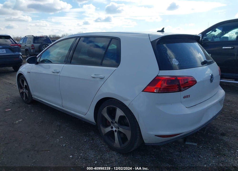 2016 VOLKSWAGEN GOLF GTI SE W/PERFORMANCE PACKAGE 4-DOOR VIN: 3VW547AUXGM049800