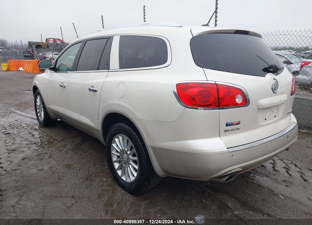 2011 BUICK ENCLAVE 1XL VIN: 5GAKRBED2BJ375537