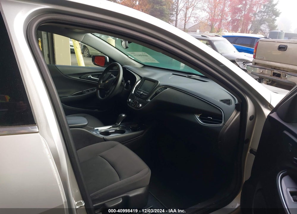 2017 CHEVROLET MALIBU 1LT VIN: 1G1ZE5ST9HF187284