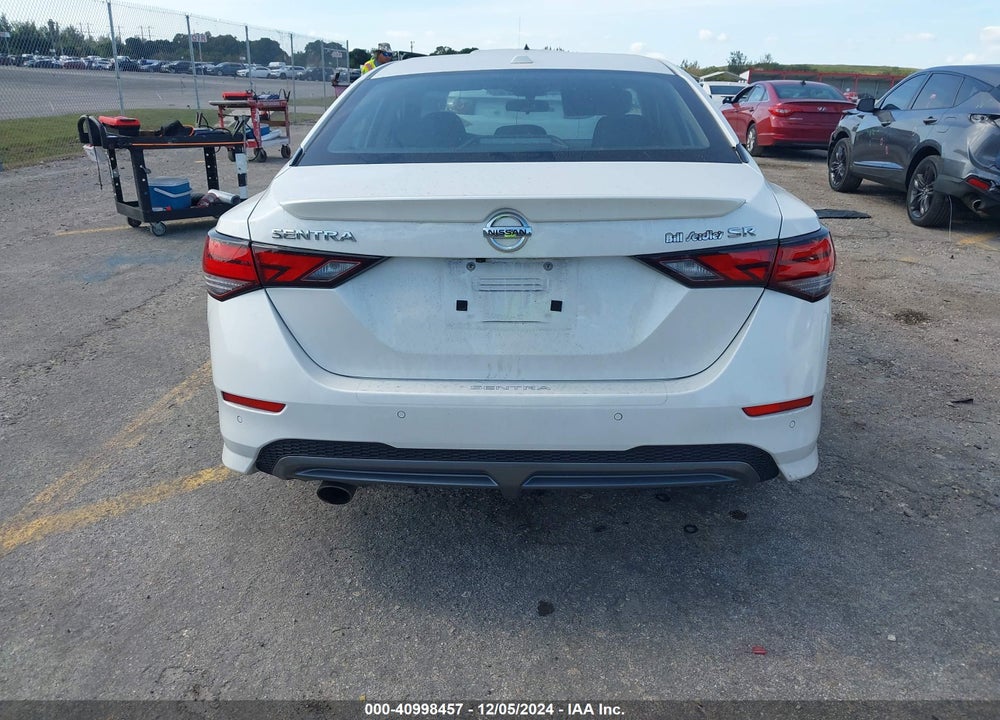2022 NISSAN SENTRA SR XTRONIC CVT VIN: 3N1AB8DV2NY318267
