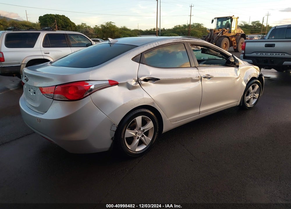 2013 HYUNDAI ELANTRA VIN: 5NPDH4AE4DH172097