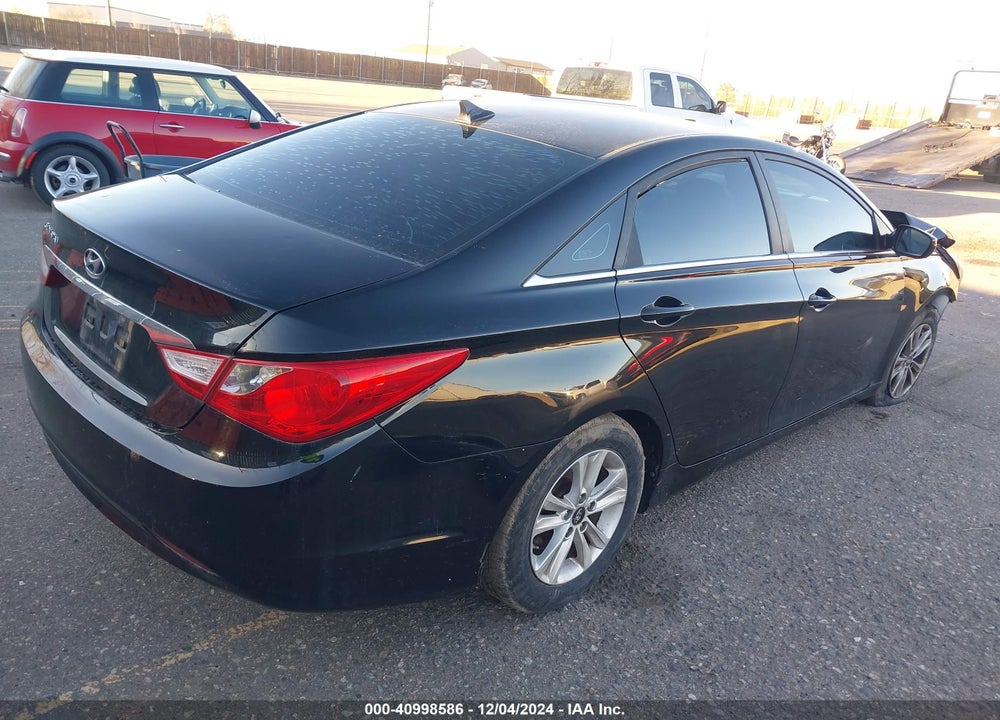 2011 HYUNDAI SONATA VIN: 5NPEB4AC7BH232584