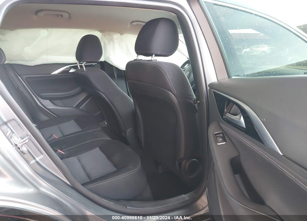 2018 INFINITI QX30 PURE VIN: SJKCH5CP8JA004818