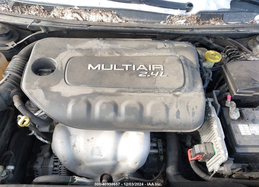 2015 CHRYSLER 200 C VIN: 1C3CCCCB1FN718983