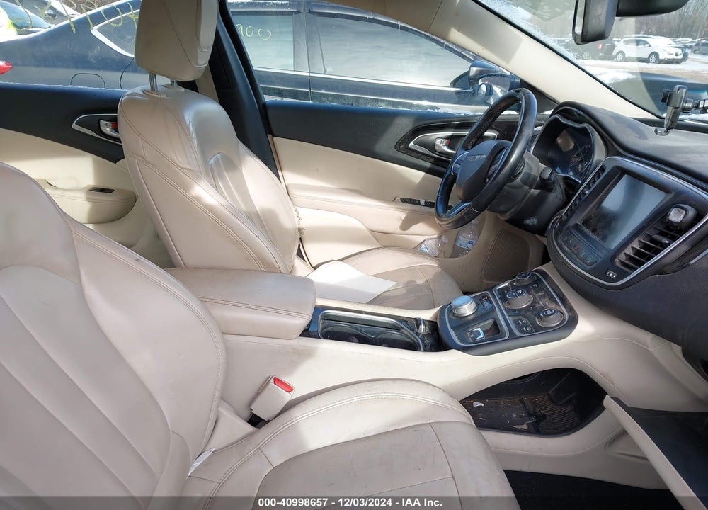 2015 CHRYSLER 200 C VIN: 1C3CCCCB1FN718983