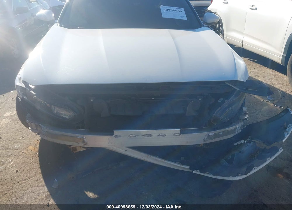 2019 HONDA ACCORD VIN: 1HGCV1F44KA119229