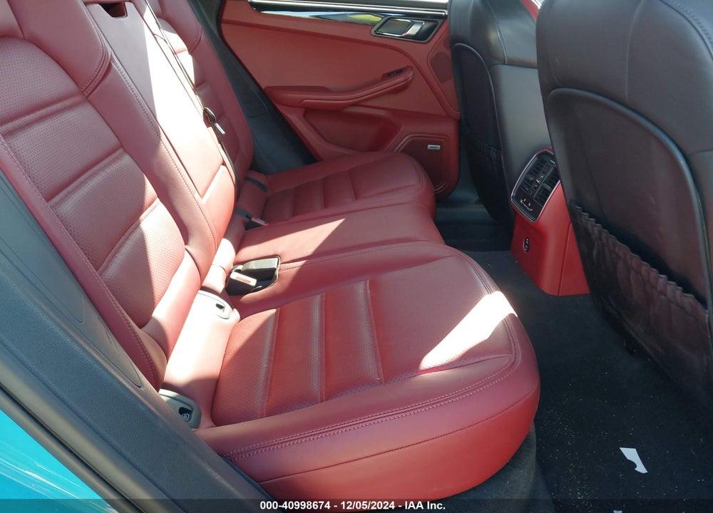 2022 PORSCHE MACAN VIN: WP1AA2A51NLB09997