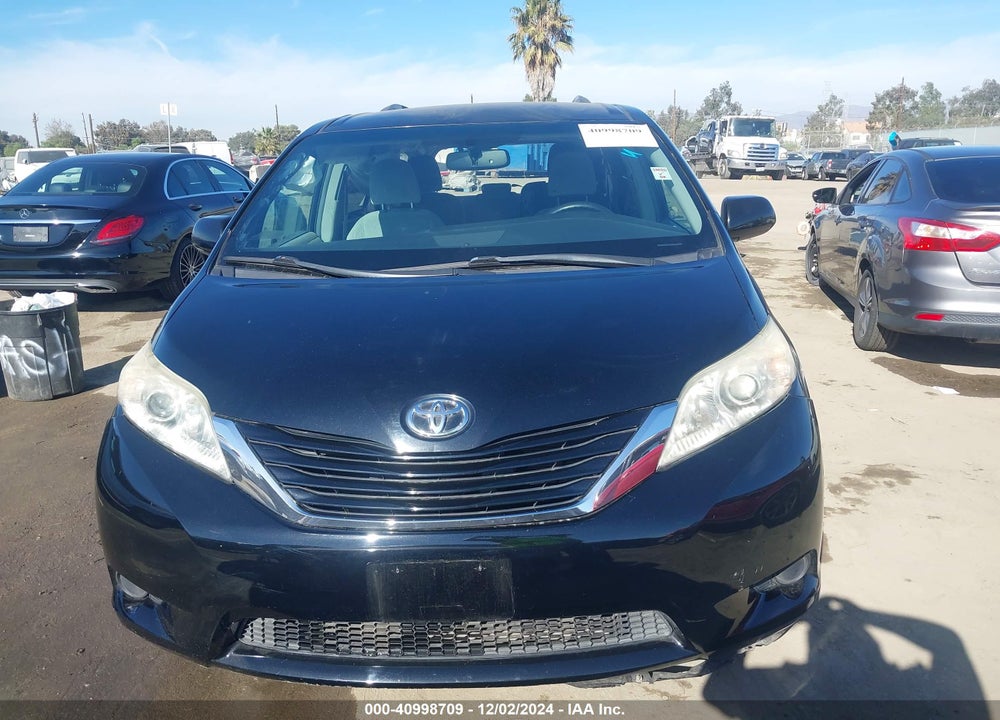 2017 TOYOTA SIENNA LE 8 PASSENGER VIN: 5TDKZ3DC3HS789239