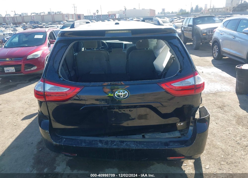 2017 TOYOTA SIENNA LE 8 PASSENGER VIN: 5TDKZ3DC3HS789239