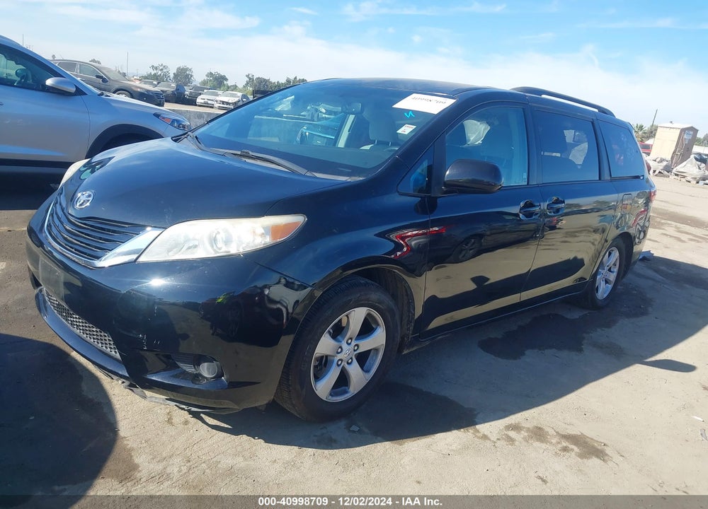 2017 TOYOTA SIENNA LE 8 PASSENGER VIN: 5TDKZ3DC3HS789239
