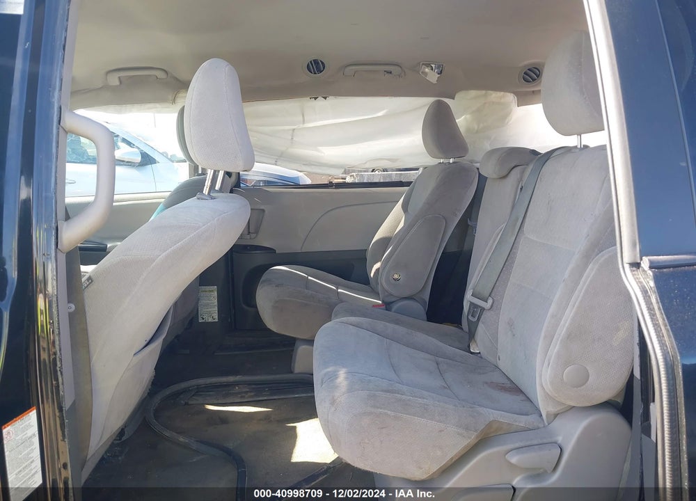 2017 TOYOTA SIENNA LE 8 PASSENGER VIN: 5TDKZ3DC3HS789239