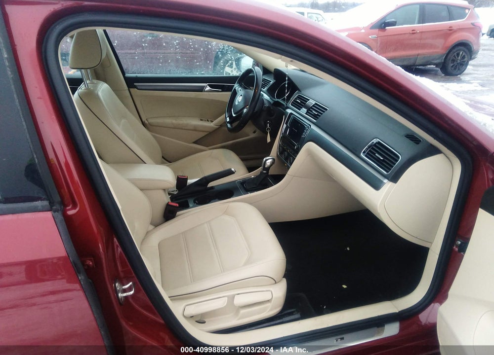 2018 VOLKSWAGEN PASSAT 2.0T R-LINE/2.0T S VIN: 1VWAA7A38JC020660