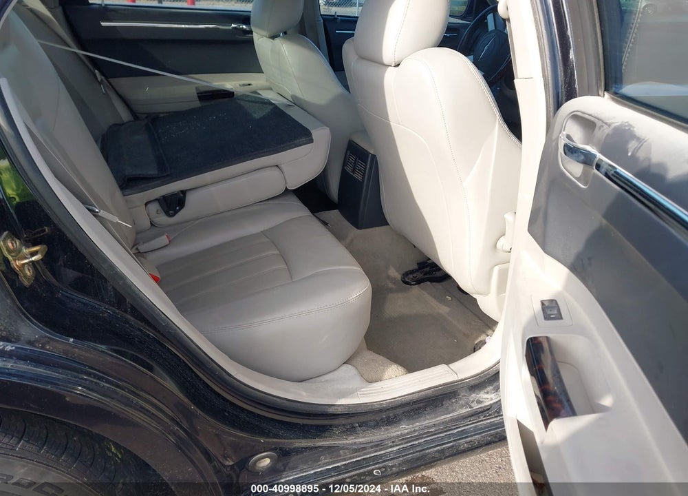 2006 CHRYSLER 300C VIN: 2C3KA63H86H439465