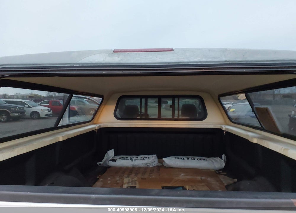 2005 FORD F-150 STX/XL/XLT VIN: 1FTRF12215NC11311