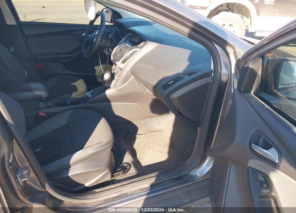 2014 FORD FOCUS SE VIN: 1FADP3F23EL432861