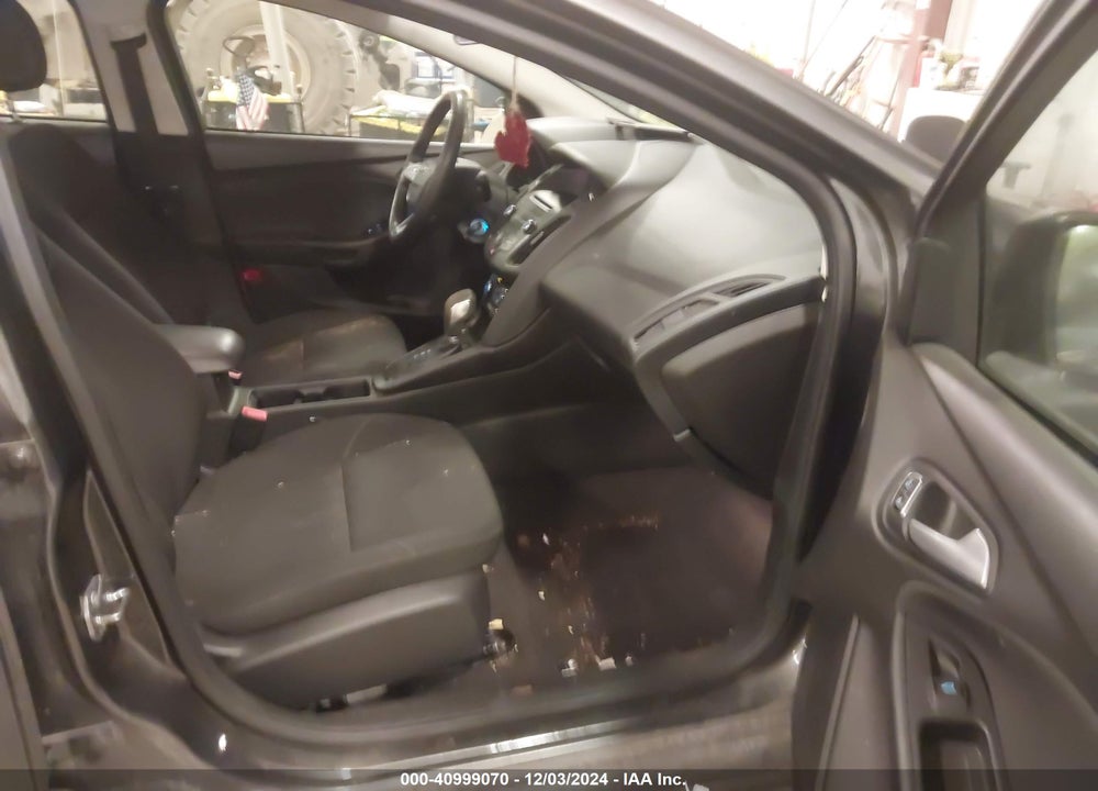 2017 FORD FOCUS SE VIN: 1FADP3F2XHL283675