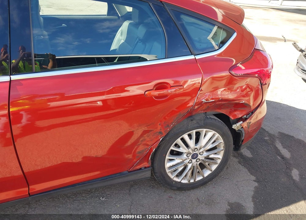 2018 FORD FOCUS TITANIUM VIN: 1FADP3N2XJL289872