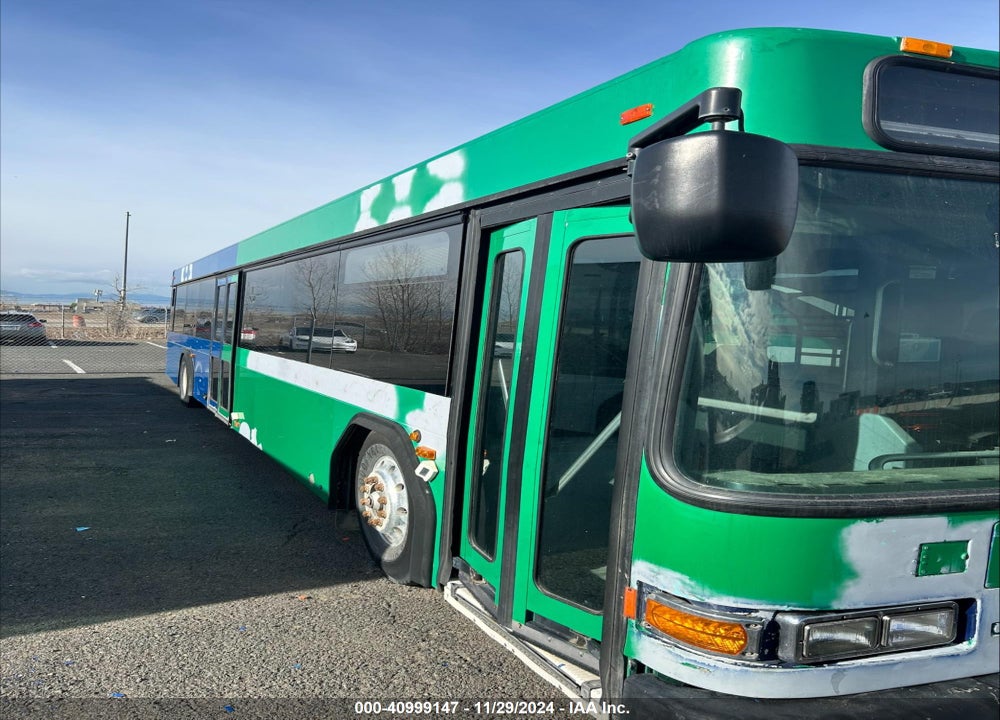 2005 GILLIG TRANSIT BUS LOW VIN: 15GGD181451075025