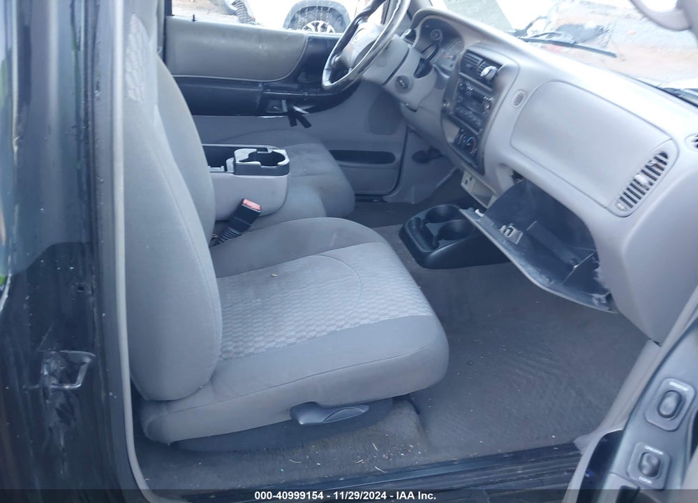 2002 MAZDA B3000 DS VIN: 4F4YR16U82TM09669