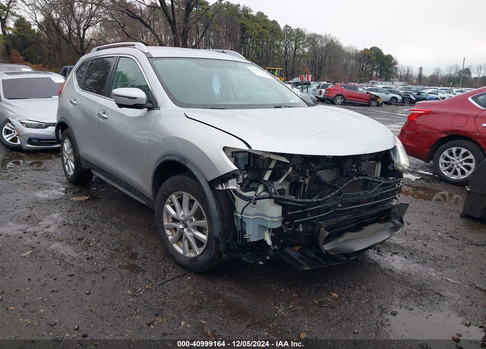 2018 NISSAN ROGUE SV VIN: KNMAT2MV4JP604530
