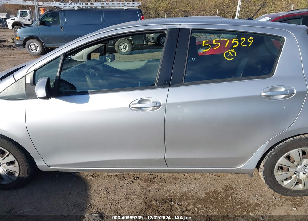 2013 TOYOTA YARIS LE VIN: JTDKTUD37DD557529