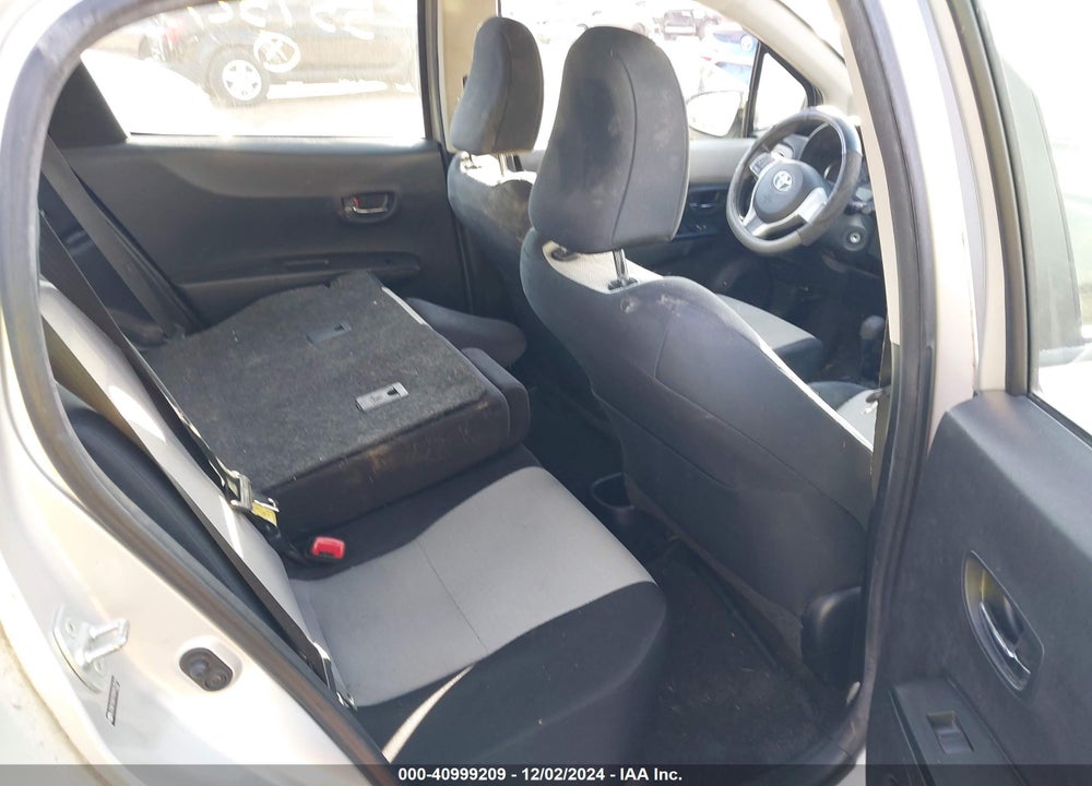 2013 TOYOTA YARIS LE VIN: JTDKTUD37DD557529