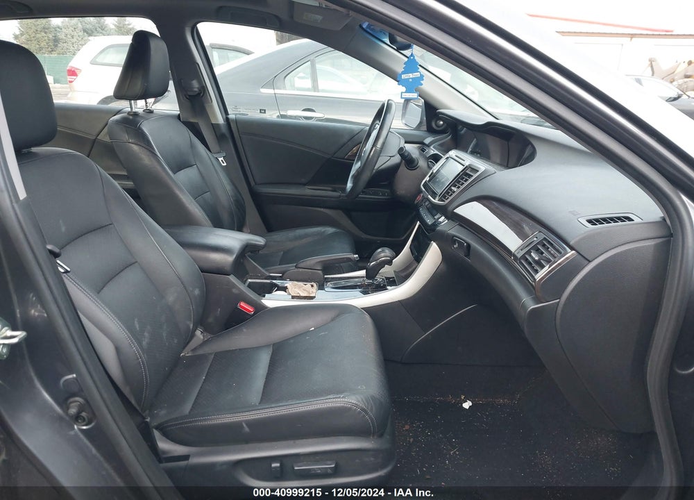 2017 HONDA ACCORD EX-L V6 VIN: 1HGCR3F87HA025762