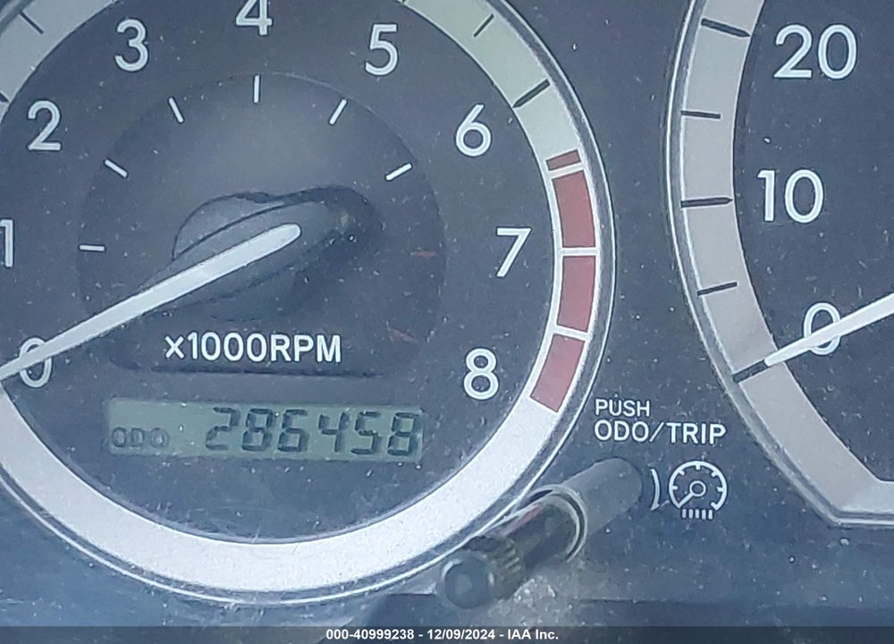 2010 TOYOTA SIENNA CE VIN: 5TDKK4CC0AS305013