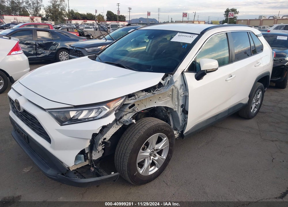 2021 TOYOTA RAV4 XLE VIN: 2T3W1RFV5MW120103