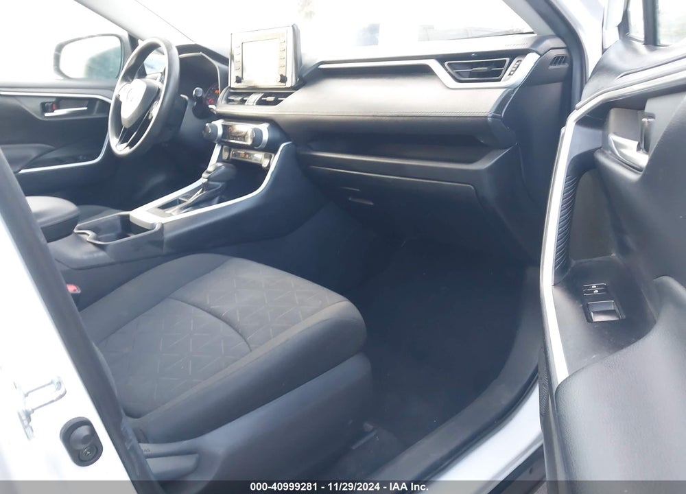 2021 TOYOTA RAV4 XLE VIN: 2T3W1RFV5MW120103