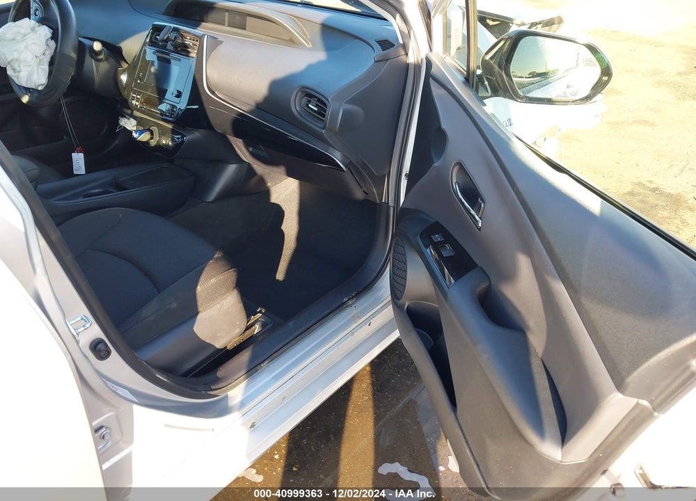 2019 TOYOTA PRIUS LE VIN: JTDKARFU7K3070584