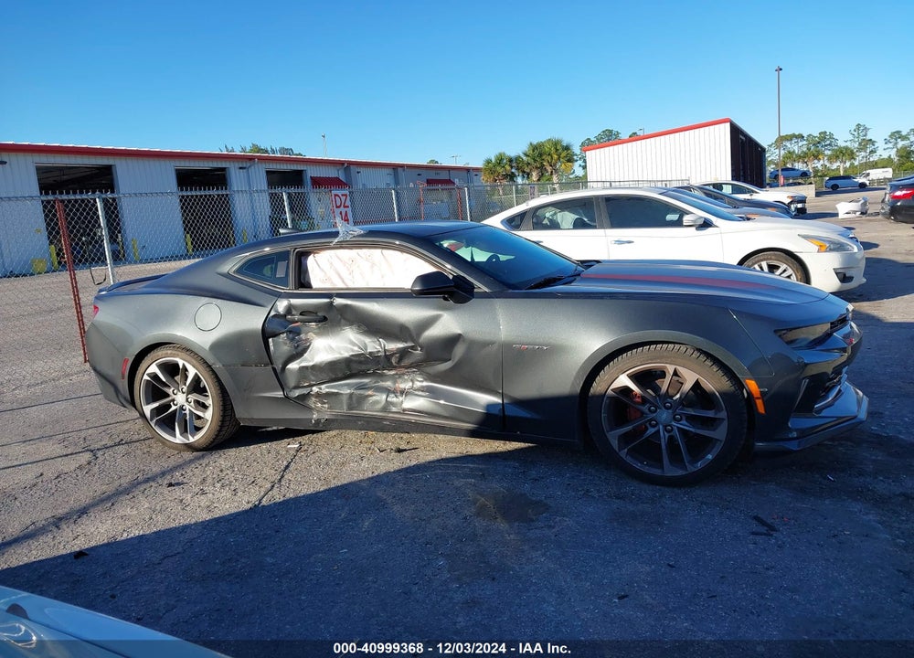 2017 CHEVROLET CAMARO 2LT VIN: 1G1FD1RS7H0157487