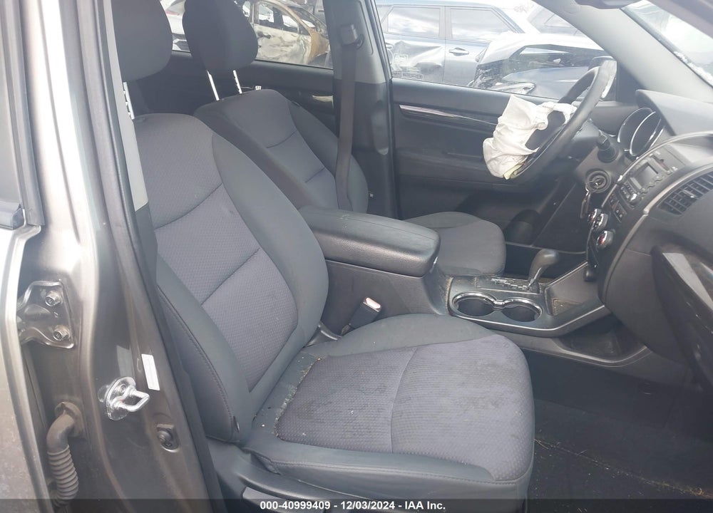 2012 KIA SORENTO LX VIN: 5XYKT3A63CG286588
