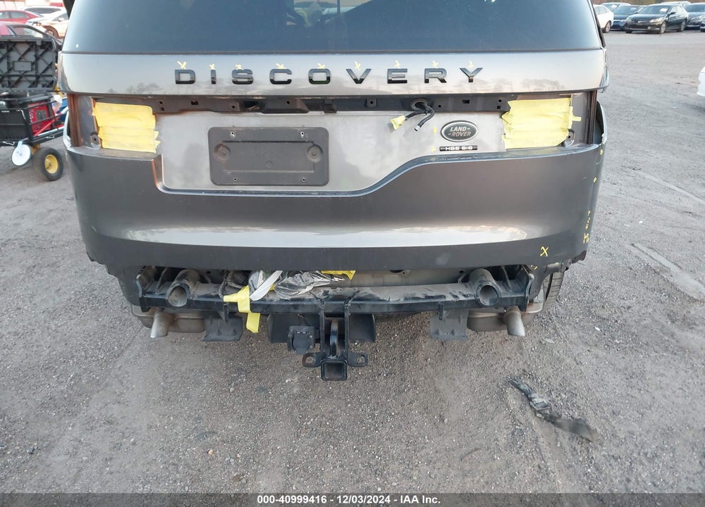 2018 LAND ROVER DISCOVERY HSE LUXURY VIN: SALRT2RV4JA067410