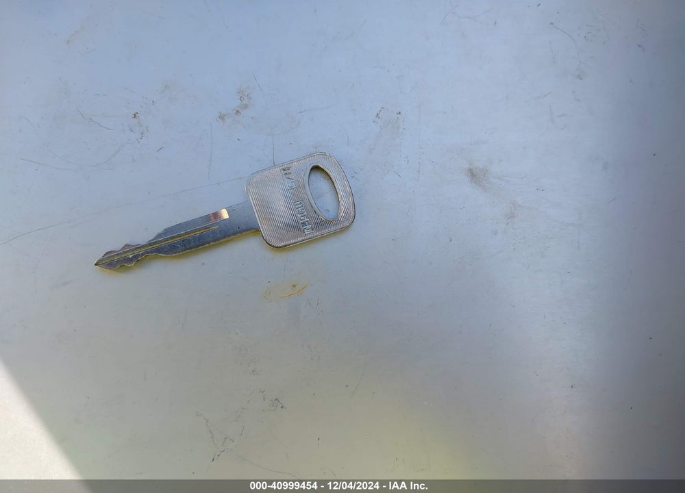 1998 FORD TAURUS LX/SE VIN: 1FAFP52U0WG187636